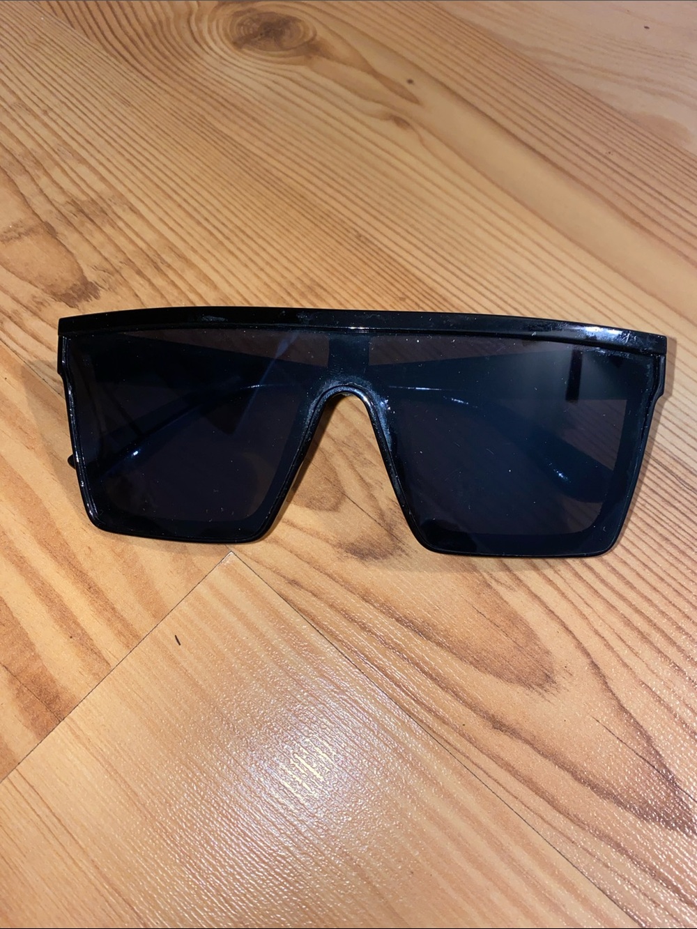 Oversized Shield Sunglasses in Black